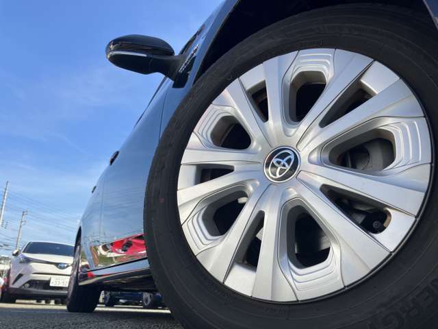 純正15インチアルミホイール！