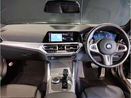 ☆センターパネルを運転席側に僅かに傾けたBMW独特のインパネ☆【駆け抜ける歓び】はここからもスタートしております☆