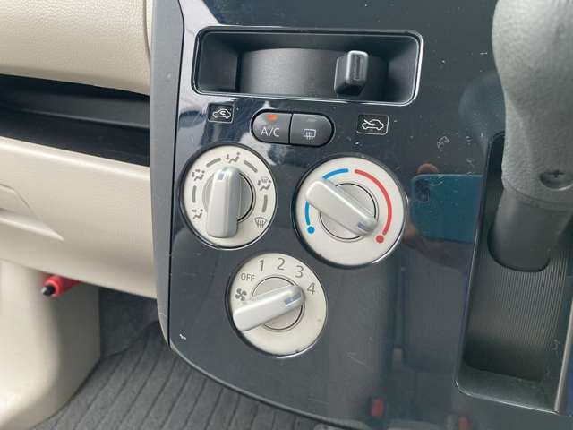 納車前の整備もしっかりさせていただきます。もちろんアフターサービスもお任せ下さい！