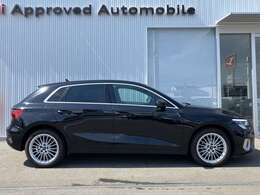 リヤサイドウインドーの後方に小さな三角形の窓を設けた「6ライトキャビン」も、機能と美しさを両立させるAudiの特徴的なデザインです。