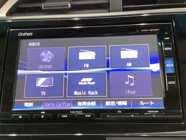 ナビゲーションはフルセグTV、インターナビ対応のGathers純正メモリーナビを搭載しています。Bluetoothオーディオ機能がありますので、スマートフォンなどの音楽も再生できます。
