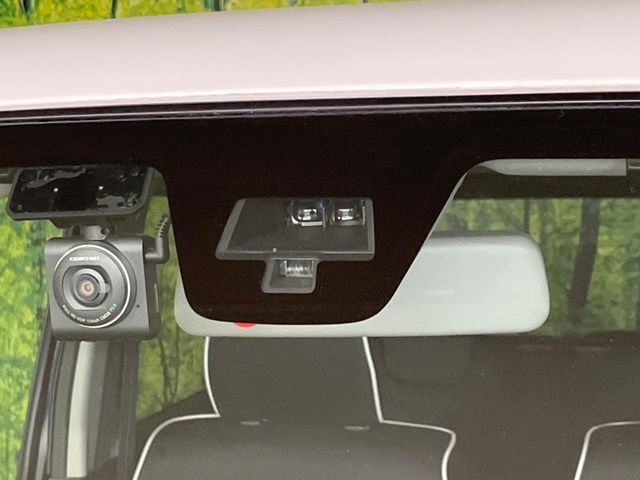 【スズキ　セーフティサポート】走行中に前方の車両等を認識し、衝突しそうな時は警報とブレーキで衝突回避と被害軽減をアシスト。より安全にドライブをお楽しみいただけます。