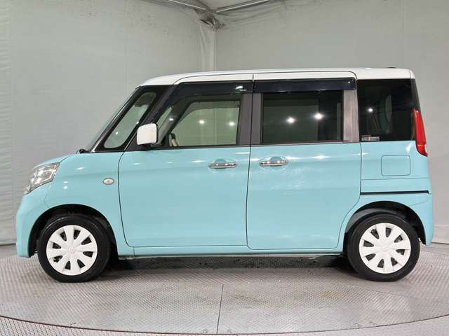 入庫時はスタッフが丁寧に洗車♪ご納車前には更にもう一度仕上げを行います♪オプションでプロによる内装クリーニングや大人気のボディーコーティング、鈑金修理なども格安で承ります。