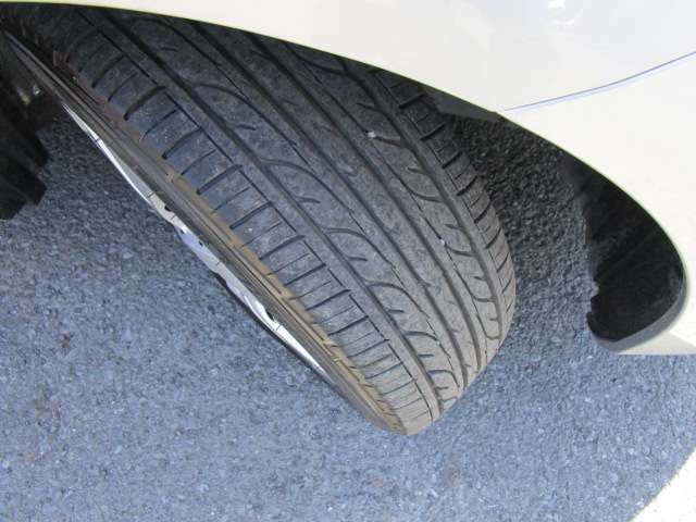 安全にお乗りいただく為に重要なタイヤの溝も安心してお乗り頂けるレベルです！
