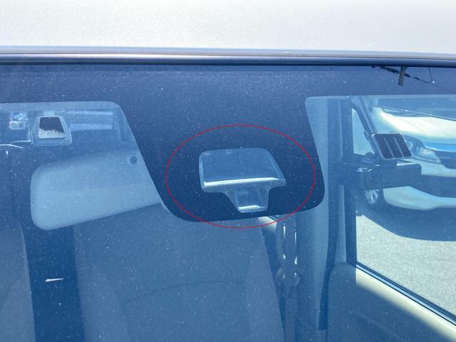 レーダーブレーキサポート（RBS）　フロントガラス上部にあるセンサー部です。安全運転をサポートします。