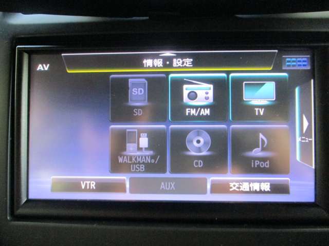 ■フルセグTV/CD/AM/FM/SD/AUX。