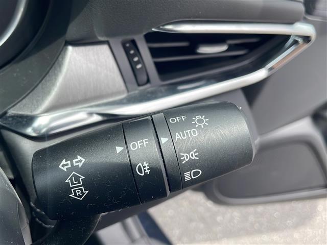 【　オートライト　】オートライトなのでライトの点け忘れを気にすることなく運転が出来ます♪