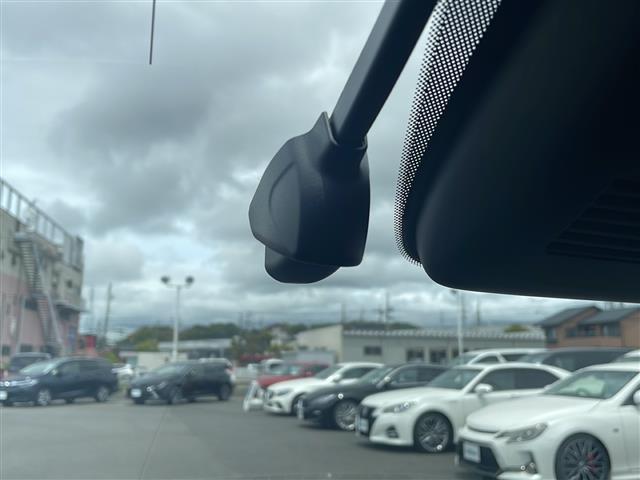 【　ドライブレコーダー　】運転中の記録を残します。事故などを起こした起こされた時の証拠を残します。