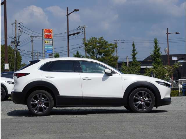 ★★★ぜひ一度ご来店頂き、現車を見て、触れてください！内外装のキズや室内の臭いもご確認頂けますし、装備や機能も現車でご説明致します！さらにお客様のご使用環境に合わせたプランでお見積りを致します★★★