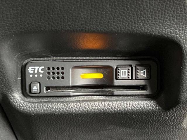 【ETC】高速道路の料金所をストレスなく通過！話題のスポットやサービスエリアに多い「スマートIC」利用時は必須のアイテムです。当店でセットアップを実施、ご納車当日からすぐにご利用いただけます！