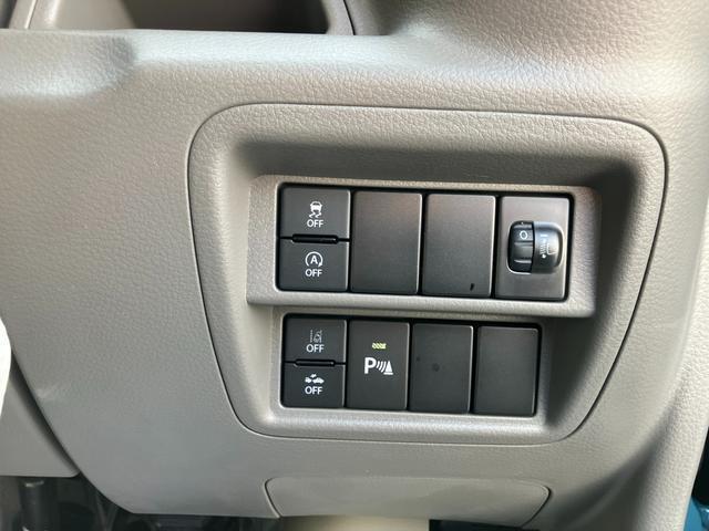 各機能の切り替えボタンは運転席前方の手の届きやすい場所に配置してあります。