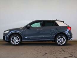 Audi Q2 30 TFSI sport S line/LEDヘッドライト/アルミホイール5スポークYデザイン7Jx18