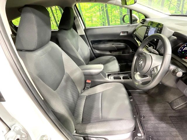 運転席シート廻りは使用感も少なく、良好な状態となっています。丁寧に使われていたことがよくわかりますね。
