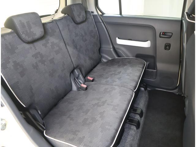 実は後席が意外と広いハスラー！シートを倒せば広い荷室に早変わりです！