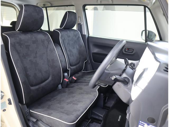 運転席はホワイトのアクセントでさわやかな見た目に仕上げました！