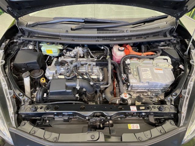 大好評のボディコーティング「弾スプラッシュコート」もご納車までに施工可能。通常のガラスコートと異なる、耐久年数6年の無機質ガラスコーティングが、ボディをキレイな状態に保ってくれます。