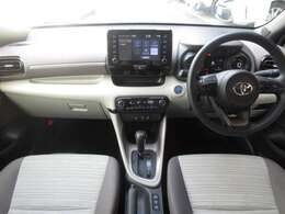 ご納車後も安心なプレミアム保証をご提案いたします。ナビや電装品、エアコンなども含めた600項目の充実した保証内容と安心のロードサービス付帯でサポートいたします。詳細はお尋ねください。