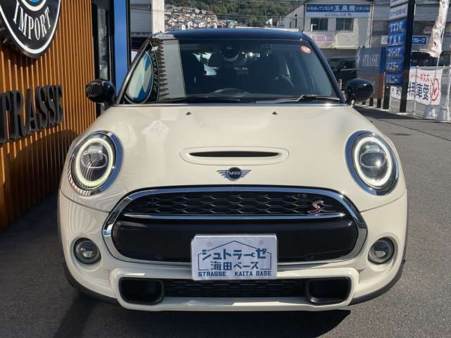 この度はシュトラーゼ広島海田ベースのカーセンサーをご覧いただきまして誠にありがとうございます♪♪　気になる所やご不明な点がございましたらお気軽にお申し付け下さい！