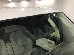 先進技術によってさらに進化した「次世代スマートアシスト」が毎日の運転で感じる不安や緊張を減らし、ヒヤッとするシ-ンを未然に防ぐためにサポ-トします！