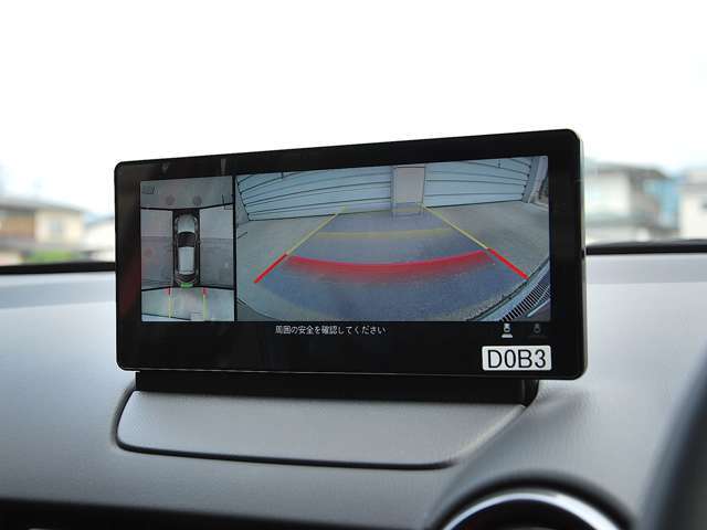 周囲をまるごと見渡せる360°ビュー・モニターを搭載しているので、駐車や狭い道でのすれ違いももう怖くありません。バックが苦手な方も、安心して毎日のお出かけを楽しめる心強い味方です。
