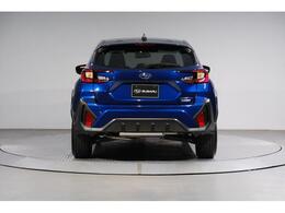 バックカメラ装備。後退時ブレーキアシスト。後退時 車体後部に装着されたソナーセンサーが障害物を検知。衝突の危険がある場合はブレーキをかけ 被害を軽減又は防止します。