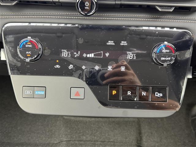 【運転席操作部】快適なドライブを楽しむための機能が装備されています！運転席から触れるので、使いやすいです！除菌プランいれていただくと、さらに清潔で安心していただけます！