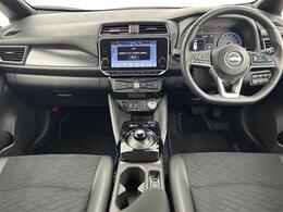 【インパネ全体】全方位で視界が広く、高い目線で運転もしやすいです！