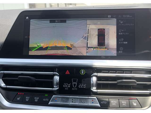純正HDDナビゲーションでは大型ワイド液晶画面を採用。画面の見やすさは勿論、オーナーに代わって消耗品の管理など、車両のあらゆる情報を表示します。iドライブを中心に操作方法は安全かつ的確に操作可能です。