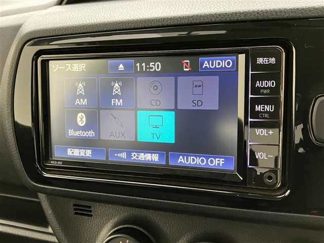 ブルートゥースに接続することにより、スマホに入ったお気に入りの音楽を車内で楽しむことができます♪あると本当に便利な機能になっています！