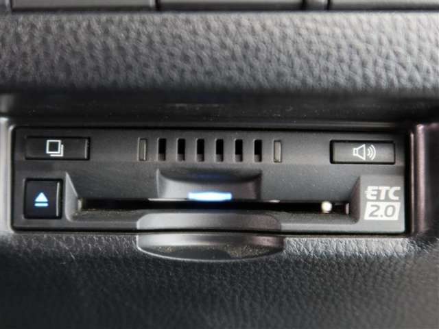 ETC車載器付きです。高速道路の料金所もスムーズに通過できます。
