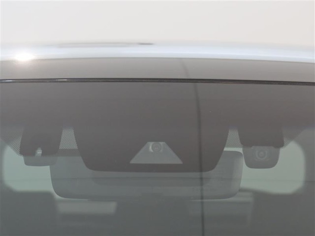 サポカーは、高齢運転者を含めたすべてのドライバーによる交通事故の発生防止・被害軽減対策の一環として、国が推奨する新しい自動車安全コンセプトです。詳しくは販売店スタッフまでおたずねください。