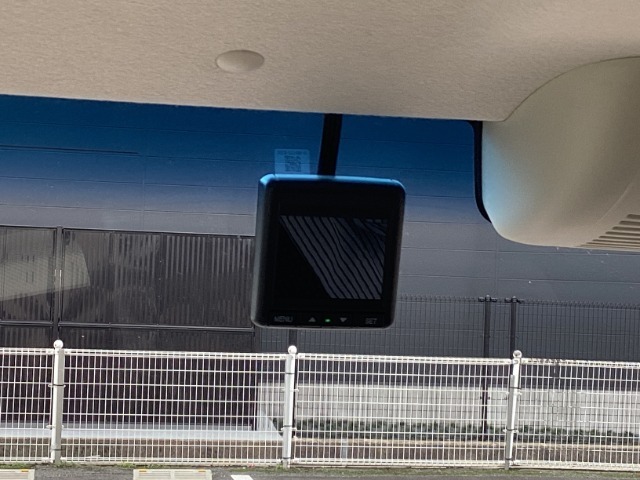 ドライブレコーダー装備♪映像と音声を記録してくれるドライブレコーダーは、事故の際に確かな証拠能力を発揮してくれます。