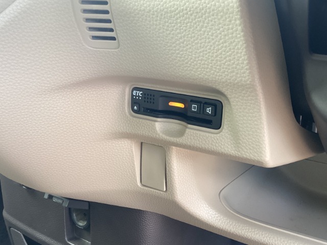 【ETC】今やカーライフにおける重要性はナビにも匹敵するのではないでしょうか？セットアップを行うことで利用可能になります！