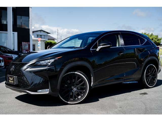お求めやすい軽自動車～ドレスアップ車まで、在庫を豊富に取り揃えております。あなたにぴったりな一台がきっと見つかります！【在庫一覧】よりご覧ください。