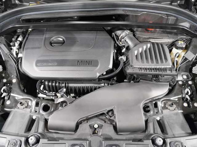 ■総在庫数は約250台！■屋内展示場で天候を気にせず安心してご覧いただけます。■経験を活かして自信を持ってオススメできる確かな良質車のみを厳選ラインナップ致しております！■是非お立ち寄りください♪