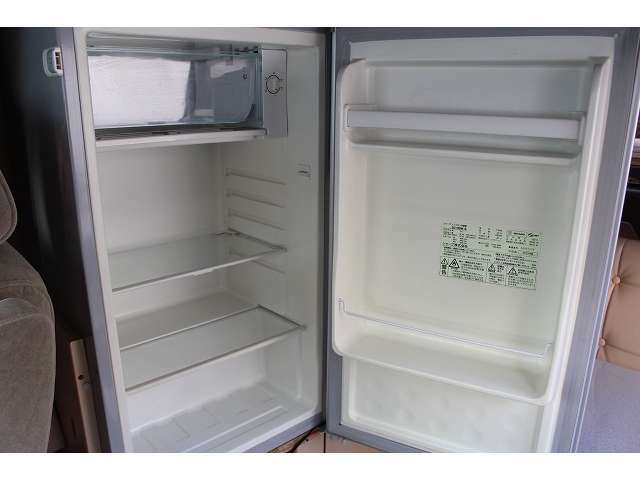 AC冷蔵庫です！いつでも冷たい飲み物をお飲み頂けます！