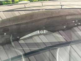 【トヨタセーフティセンス】走行中に前方の車両等を認識し、衝突しそうな時は警報とブレーキで衝突回避と被害軽減をアシスト。より安全にドライブをお楽しみいただけます。