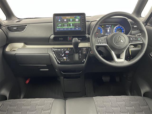 【インパネ全体】全方位で視界が広く、高い目線で運転もしやすいです！