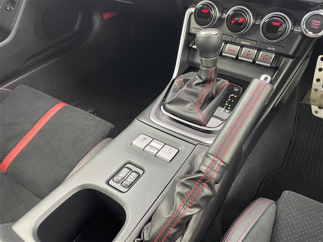 【革巻きシフトノブ】