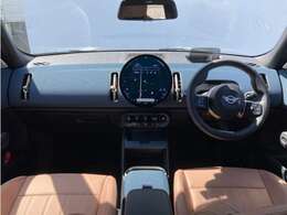 ご納車前には、MINIを熟知したメカニックによる100項目の点検・整備を行います。不具合箇所、交換時期に達している部品に関しましては、全て交換してからのご納車となります。