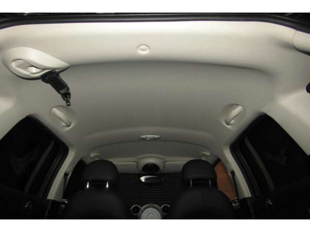 天井も綺麗で清潔感が保たれております。