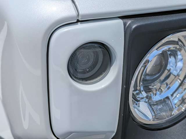 LEDウインカーに変更しております♪