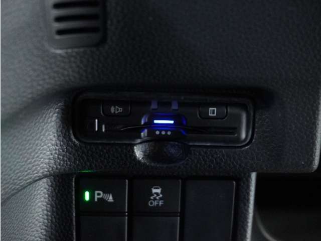 今や必需品の◆ETC車載器　装備車◆　有料道路を利用する際にスムースに通過でき、わずらわしい料金支払いから開放されます！