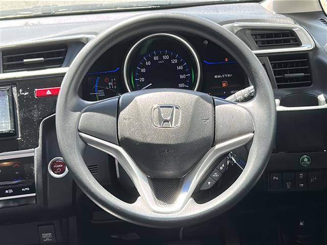 気になる車はすぐにお問い合わせください！画面右側の0066から始まる無料ダイヤルからお問い合わせ下さい！専門スタッフがお車のご質問にお答えいたします！