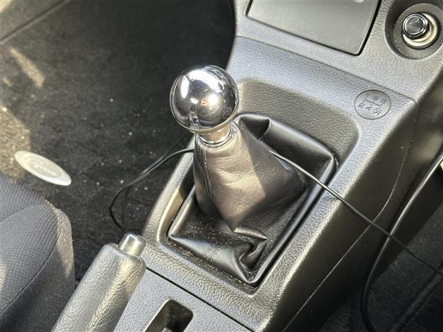 【シフトレバー】『シフトレバー』の画像になります。写真の内容に関してご不明点、ご質問等がございましたらお気軽にガリバー店舗までお問い合わせください。