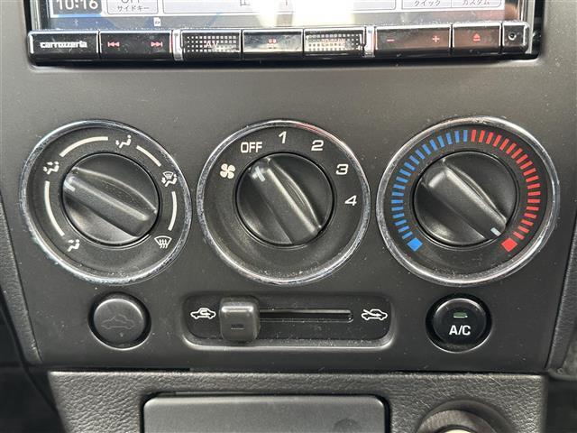 【運転席操作部】『運転席周辺の装備』の画像になります。快適なドライブを楽しむための機能が装備されています！運転席から触れるので使いやすいです！