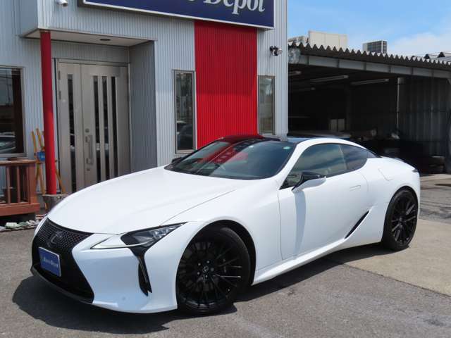 LEXUSが変革の象徴として生み出したフラッグシップクーペ「LC」慣性諸元の作込みやボディの高剛性軽量化に徹底的にこだわり、FR車が持つ本質的な魅力である優れた走りとデザインの実現に大きく寄与している