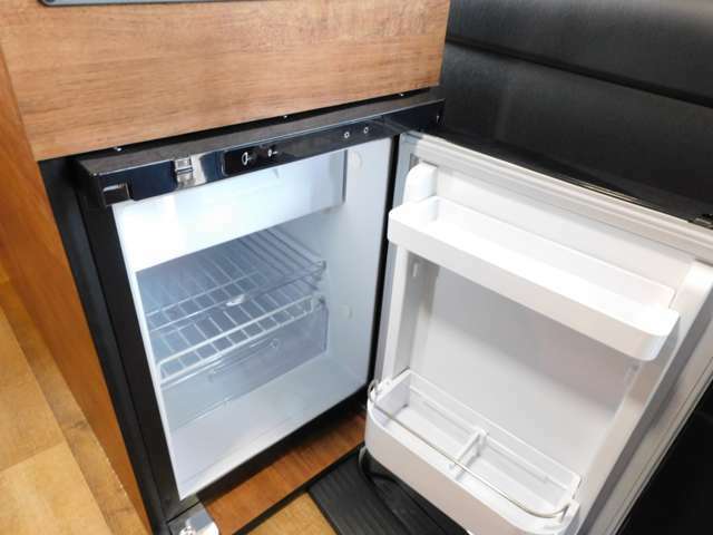 DC式冷蔵庫標準装備！