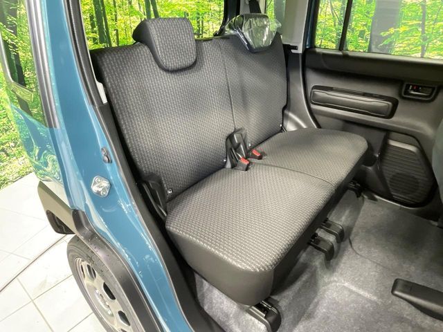 高品質なオリジナルフロアマットもオプションにてご用意しております。お好きなデザインやカラーをお車に合わせて選んでいただくことができます♪