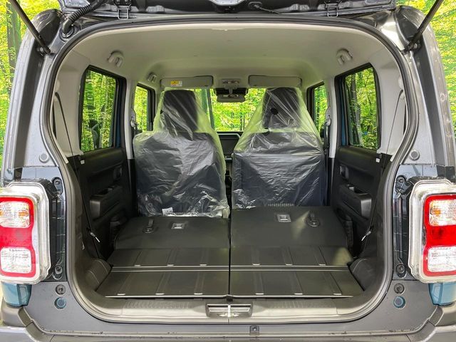 普段のお買い物や通勤、送迎等に十分な荷室スペースを確保しております。セカンドシートを倒すと、大きな荷物の積載も可能です♪